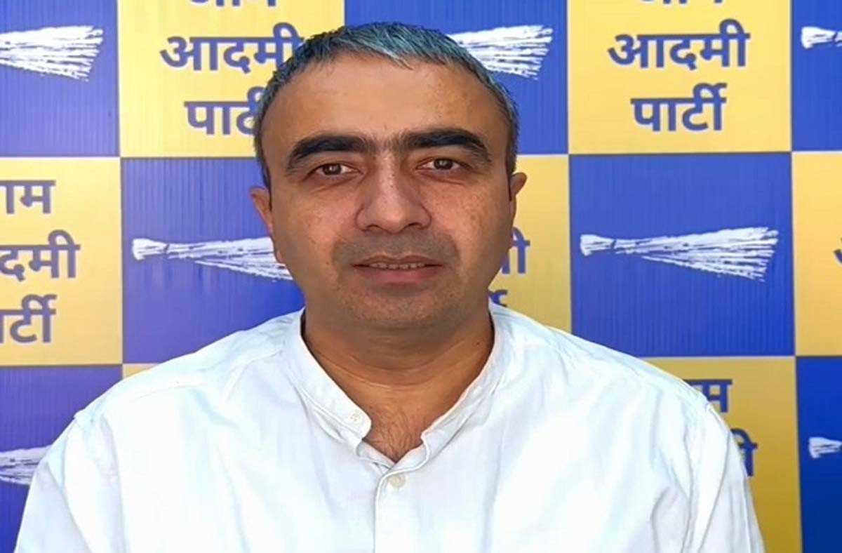 भाजपा-कांग्रेस की गुप्त सांठगांठ : अनुराग ढांडा भाजपा-कांग्रेस की गुप्त सांठगांठ : अनुराग ढांडा